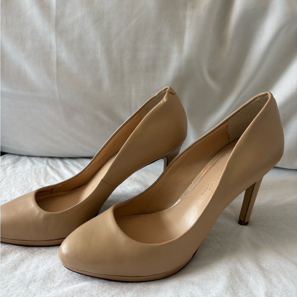 Banana Republic Nude Leather Heels
